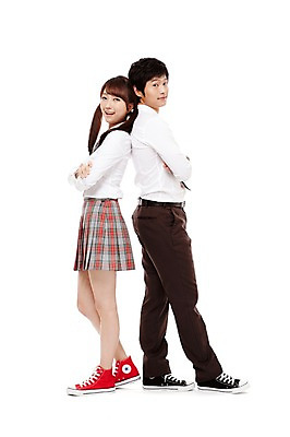 포토 JPG 스튜디오촬영 전신 학생 여학생 여자 남자 교복 남학생 포즈 청소년 양갈래머리 고등학생 실내 서기 미소 웃음 누끼 사람 동양인 두명 옆모습 10대 친구 팔짱 기댐 한국인 등돌리기 십대만 국내포토 헤어스타일 옷 뷰포인트 관계 모션 표정 인종 내부 파일형식