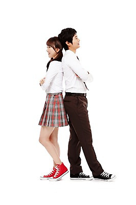 포토 JPG 스튜디오촬영 전신 학생 여학생 여자 남자 교복 남학생 포즈 청소년 양갈래머리 고등학생 실내 서기 미소 웃음 누끼 사람 동양인 두명 옆모습 10대 친구 팔짱 기댐 한국인 등돌리기 십대만 국내포토 헤어스타일 옷 뷰포인트 관계 모션 표정 인종 내부 파일형식