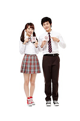 포토 JPG 스튜디오촬영 전신 학생 여학생 여자 남자 교복 남학생 캠페인 포즈 청소년 양갈래머리 고등학생 안내 실내 경고 서기 미소 웃음 들기 누끼 사람 동양인 손짓 두명 앞모습 10대 친구 건강관리 한국인 금지 검지손가락 가리킴 표지판 알림 금연 금연표지판 십대만 국내포토 헤어스타일 옷 뷰포인트 손가락 관계 모션 알림판 표정 건강 관리 인종 내부 사회이슈 파일형식