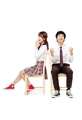 포토 JPG 스튜디오촬영 전신 학생 여학생 여자 남자 교복 남학생 포즈 의자 청소년 양갈래머리 고등학생 실내 미소 웃음 누끼 사람 앉기 동양인 손짓 두명 앞모습 10대 친구 파이팅 한국인 손모으기 십대만 국내포토 헤어스타일 옷 뷰포인트 가구 관계 모션 표정 인종 내부 파일형식