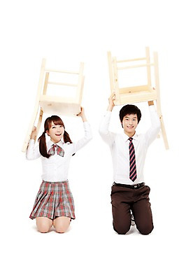 포토 JPG 스튜디오촬영 전신 학생 여학생 여자 남자 교복 남학생 포즈 의자 청소년 양갈래머리 고등학생 실내 미소 웃음 들기 누끼 사람 앉기 동양인 두명 앞모습 10대 친구 한국인 무릎꿇기 체벌 벌서기 십대만 국내포토 헤어스타일 옷 뷰포인트 가구 관계 모션 표정 인종 내부 파일형식