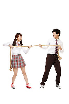 포토 JPG 스튜디오촬영 전신 학생 여학생 여자 남자 교복 밧줄 줄 남학생 포즈 청소년 양갈래머리 고등학생 실내 서기 미소 웃음 누끼 사람 동양인 두명 앞모습 10대 친구 운동 경쟁 한국인 당기기 체육시간 줄다리기 체육대회 십대만 국내포토 헤어스타일 옷 뷰포인트 컨셉 관계 모션 놀이 수업 표정 건강 인종 내부 체육 대회 파일형식