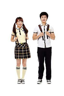 포토 JPG 스튜디오촬영 전신 학생 여학생 여자 남자 교복 남학생 포즈 가방 청소년 양갈래머리 고등학생 책가방 실내 서기 미소 웃음 누끼 사람 동양인 두명 앞모습 10대 친구 걷기 한국인 등교 하교 하교길 십대만 국내포토 헤어스타일 잡화 옷 뷰포인트 관계 모션 표정 인종 내부 등하교 파일형식