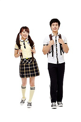포토 JPG 스튜디오촬영 전신 학생 여학생 여자 남자 교복 남학생 포즈 가방 청소년 양갈래머리 고등학생 책가방 실내 서기 미소 웃음 누끼 사람 동양인 두명 앞모습 10대 친구 걷기 한국인 등교 하교 하교길 십대만 국내포토 헤어스타일 잡화 옷 뷰포인트 관계 모션 표정 인종 내부 등하교 파일형식