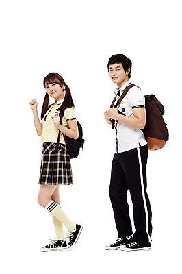 포토 JPG 스튜디오촬영 전신 학생 여학생 여자 남자 교복 남학생 포즈 가방 청소년 양갈래머리 고등학생 책가방 실내 서기 미소 웃음 누끼 사람 동양인 두명 옆모습 10대 친구 걷기 주먹 한국인 등교 하교 하교길 십대만 국내포토 헤어스타일 잡화 옷 뷰포인트 관계 모션 표정 인종 내부 등하교 파일형식