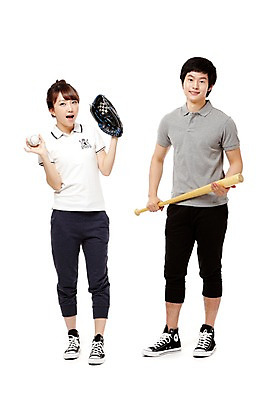 포토 JPG 스튜디오촬영 전신 학생 라이프스타일 여학생 여자 남자 남학생 스포츠 포즈 운동화 공 모션 청소년 고등학생 실내 건강 서기 미소 웃음 들기 누끼 사람 동양인 두명 라이프 앞모습 10대 친구 운동복 운동 야구 한국인 야구방망이 글러브 글로브 야구글러브 스니커즈 야구공 생활체육 체육복 십대만 국내포토 옷 스포츠용품 뷰포인트 장갑 신발 관계 표정 인종 내부 생활 구기 야구용품 체육 파일형식