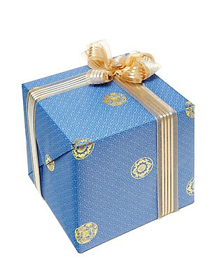 포토 JPG 스튜디오촬영 리본 컬러 포장 실내 선물포장 선물 이벤트 사람없음 장식 파란색 선물상자 상자 한개 오브젝트 국내포토 1 내부 파일형식