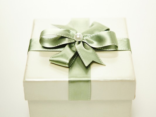 포토 JPG 스튜디오촬영 리본 컬러 포장 실내 선물포장 선물 이벤트 사람없음 장식 초록색 선물상자 상자 한개 오브젝트 국내포토 1 내부 파일형식