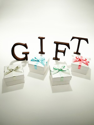 포토 JPG 스튜디오촬영 기념일 리본 포장 실내 선물포장 선물 이벤트 사람없음 장식 선물상자 상자 오브젝트 국내포토 내부 파일형식