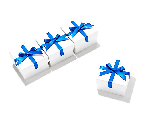 포토 JPG 스튜디오촬영 리본 포장 실내 선물포장 선물 이벤트 사람없음 장식 선물상자 상자 여러개 미니어처 오브젝트 미니 국내포토 다수 내부 모형 파일형식