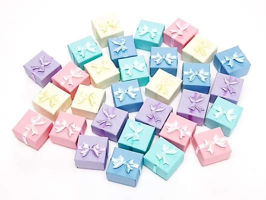 포토 JPG 스튜디오촬영 리본 포장 실내 선물포장 선물 이벤트 사람없음 장식 선물상자 상자 여러개 미니어처 오브젝트 미니 국내포토 다수 내부 모형 파일형식