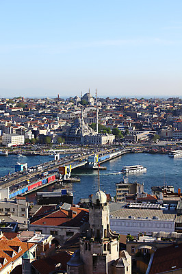 포토 JPG 주간 해외풍경 해외 건축물 바다 수상교통 중동 자동차 이스탄불 항해 풍경 해변 야외 건물 도시풍경 항구 도시 사찰 사원 유람선 모스크 이슬람건축 해안도시 갈라타타워 가교 선박 튀르키예 국내포토 자연요소 건축 나라 아시아 육상교통 교통수단 배_교통 비즈니스 해외건축 종교건축 교통시설 탑 이슬람교 파일형식