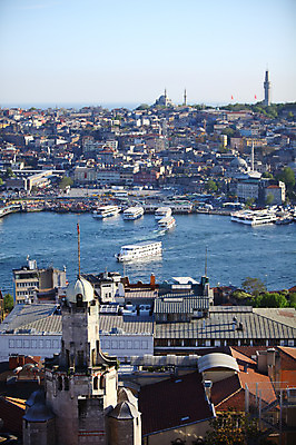 포토 JPG 주간 해외풍경 해외 건축물 바다 수상교통 중동 주택 이스탄불 항해 풍경 해변 사람없음 야외 건물 도시풍경 항구 도시 유람선 모스크 해안도시 갈라타타워 선박 튀르키예 국내포토 자연요소 건축 나라 아시아 교통수단 배_교통 교통시설 탑 이슬람교 파일형식