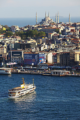 포토 JPG 주간 해외풍경 해외 건축물 바다 수상교통 중동 이스탄불 풍경 해변 야외 건물 도시풍경 항구 도시 사찰 사원 유람선 모스크 이슬람건축 해안도시 갈라타타워 선박 튀르키예 국내포토 자연요소 건축 나라 아시아 교통수단 배_교통 비즈니스 해외건축 종교건축 교통시설 탑 이슬람교 파일형식