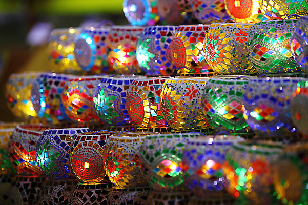 포토 JPG 해외풍경 해외 외국문화 중동 이스탄불 근접촬영 사람없음 아웃포커스 장식 컬러풀 판매 쌓기 상점 여러개 전시 시장 오브젝트 기념품 터키문화 그랜드바자르 튀르키예 국내포토 동양문화 나라 아시아 문화 뷰포인트 컬러 다수 모션 촬영기법 풍경 파일형식