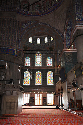 포토 JPG 해외풍경 해외 건축물 건축 의자 중동 건축양식 창문 해외건축 서양건축 종교건축 종교시설 조명 책장 이스탄불 실내 사람 풍경 내부 건물 세명 관광지 교회 기도 기둥 사찰 사원 이슬람교 신도 모스크 이슬람건축 블루모스크 술탄아흐메트 술탄아흐메트자미 튀르키예 국내포토 나라 아시아 종교 여행 가구 비즈니스 시설 파일형식