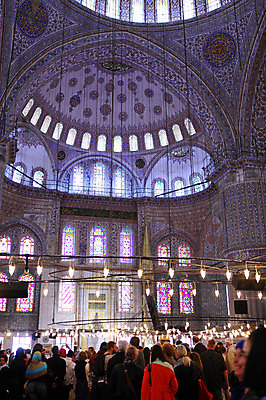 포토 JPG 해외풍경 해외 건축물 줄 고건축 중동 건축양식 창문 해외건축 서양건축 종교건축 종교시설 조명 이스탄불 실내 사람 풍경 여러명 내부 건물 관광지 교회 여행객 사찰 사원 이슬람교 천장 모스크 이슬람건축 블루모스크 술탄아흐메트 술탄아흐메트자미 튀르키예 국내포토 건축 나라 아시아 종교 여행 다수 비즈니스 시설 파일형식