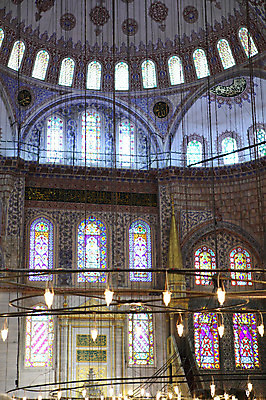 포토 JPG 해외풍경 해외 건축물 줄 고건축 중동 건축양식 창문 해외건축 서양건축 종교건축 종교시설 조명 이스탄불 실내 풍경 사람없음 내부 건물 관광지 교회 사찰 사원 이슬람교 모스크 이슬람건축 블루모스크 술탄아흐메트 술탄아흐메트자미 튀르키예 국내포토 건축 나라 아시아 종교 여행 비즈니스 시설 파일형식