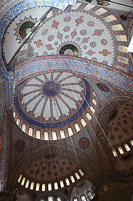 포토 JPG 해외풍경 해외 문양 건축물 줄 로우앵글 백그라운드 고건축 무늬 중동 건축양식 해외건축 서양건축 종교건축 종교시설 이스탄불 실내 사람없음 내부 건물 교회 사찰 사원 이슬람교 천장 그림 모스크 이슬람건축 블루모스크 술탄아흐메트 술탄아흐메트자미 튀르키예 국내포토 건축 나라 아시아 종교 뷰포인트 비즈니스 풍경 시설 파일형식