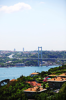 포토 JPG 주간 나무 식물 구름 해외풍경 해외 건축물 바다 중동 하늘 이스탄불 풍경 해변 사람없음 야외 건물 도시풍경 항구 도시 숲 해안도시 해협 울루스파크 울르스파크 가교 선박 튀르키예 국내포토 자연요소 건축 나라 아시아 수상교통 교통시설 파일형식