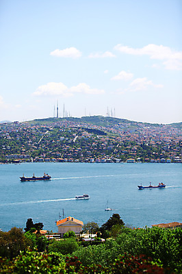 포토 JPG 주간 나무 식물 구름 해외풍경 해외 건축물 바다 수상교통 중동 하늘 이스탄불 항해 풍경 해변 사람없음 야외 건물 도시풍경 항구 도시 숲 화물선 해안도시 해협 울루스파크 울르스파크 선박 튀르키예 국내포토 자연요소 건축 나라 아시아 교통수단 배_교통 교통시설 파일형식