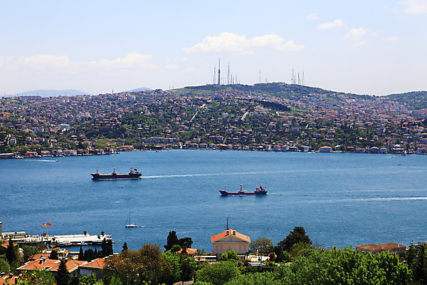 포토 JPG 주간 나무 식물 구름 해외풍경 해외 건축물 바다 수상교통 중동 하늘 산 이스탄불 항해 풍경 해변 사람없음 야외 건물 도시풍경 항구 도시 해안도시 해협 울루스파크 울르스파크 선박 튀르키예 국내포토 자연요소 건축 나라 아시아 교통수단 배_교통 교통시설 파일형식