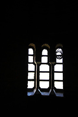 포토 JPG 해외풍경 해외 건축물 건축 고건축 중동 창문 해외건축 서양건축 종교건축 종교시설 이스탄불 실내 사람없음 내부 건물 어둠 사찰 사원 이슬람교 창가 박물관 모스크 이슬람건축 카리예박물관 튀르키예 국내포토 나라 아시아 종교 비즈니스 풍경 시설 파일형식