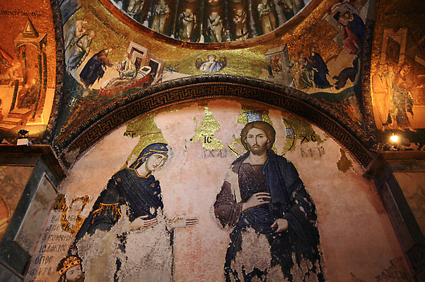 포토 JPG 해외풍경 해외 건축물 건축 벽 로우앵글 고건축 중동 해외건축 서양건축 종교건축 종교시설 조명 이스탄불 실내 미술 풍경 사람없음 내부 건물 빈티지 사찰 사원 예수 이슬람교 벗겨짐 벽화 천장 그림 아치 박물관 모스크 이슬람건축 마리아 성화 카리예박물관 튀르키예 국내포토 나라 아시아 종교 뷰포인트 컨셉 비즈니스 모션 문화예술 신_종교 시설 파일형식