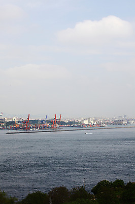 포토 JPG 주간 구름 해외풍경 해외 건축물 바다 중동 하늘 등대 이스탄불 풍경 사람없음 야외 건물 도시풍경 항구 도시 컨테이너 기중기 무역 해안도시 무역항 선박 튀르키예 국내포토 자연요소 건축 나라 산업 아시아 수상교통 교통시설 중장비 파일형식