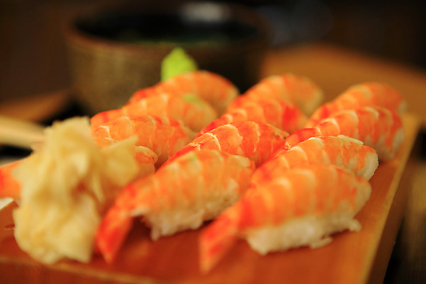 포토 JPG 그릇 접시 음식 새우 실내 근접촬영 사람없음 아웃포커스 초밥 해물요리 해산물 새우초밥 일본음식 국내포토 식기 뷰포인트 촬영기법 갑각류 내부 파일형식