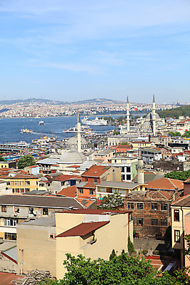 포토 JPG 주간 구름 해외풍경 해외 건축물 건축 바다 중동 종교건축 종교시설 하늘 이스탄불 풍경 빌딩 해변 사람없음 야외 건물 도시풍경 항구 맑음 도시 사찰 사원 유람선 모스크 이슬람건축 해안도시 선박 튀르키예 국내포토 자연요소 나라 아시아 종교 수상교통 해외건축 교통시설 날씨 배 이슬람교 시설 파일형식