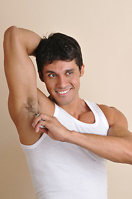 포토 JPG 서양인 외국인 라이프스타일 남자 맨라이프 러닝셔츠 실내 한명 미소 웃음 사람 상반신 성인 라이프 30대 민소매 손들기 바르기 데오드란트 디오도런트 땀억제제 남자만 남자한명만 성인남자만 성인한명만 성인남자한명만 장년만 장년남자만 장년남자한명만 성인만 국내포토 1 셔츠 상의 모션 표정 인종 내부 생활 장년 파일형식