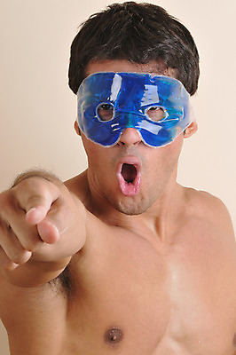 포토 JPG 서양인 외국인 모델 라이프스타일 남자 맨라이프 휴식 실내 입벌림 한명 사람 성인 라이프 30대 외침 가리킴 냉찜질 얼음팩 찜질 남자만 남자한명만 성인남자만 성인한명만 성인남자한명만 장년만 장년남자만 장년남자한명만 성인만 국내포토 1 컨셉 표정 인종 손짓 내부 생활 장년 소리 파일형식