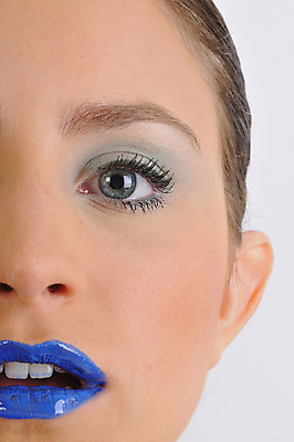 포토 JPG 서양인 외국인 모델 우먼라이프 라이프스타일 여자 입모양 실내 표정 한명 사람 근접촬영 20대 성인 라이프 화장 놀람 반쪽 반 여자만 여자한명만 성인여자만 청년만 청년여자만 성인한명만 청년여자한명만 성인여자한명만 성인만 국내포토 모양 1 감정 뷰포인트 인종 청년 내부 생활 뷰티 입 파일형식