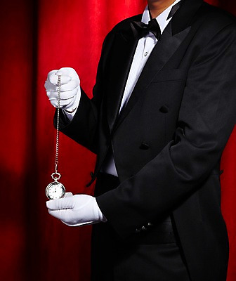 포토 JPG 스튜디오촬영 잡화 남자 시계 장갑 나비넥타이 실내 한명 성인 마술 마술사 커튼 회중시계 마술사복장 흰장갑 남자만 남자한명만 성인남자만 성인만 국내포토 1 옷 넥타이 사람 내부 파일형식