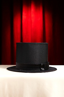 포토 JPG 스튜디오촬영 모자 잡화 탁자 실내 사람없음 놀이용품 마술 커튼 오브젝트 마술도구 마술사모자 국내포토 모자_잡화 가구 내부 도구 파일형식