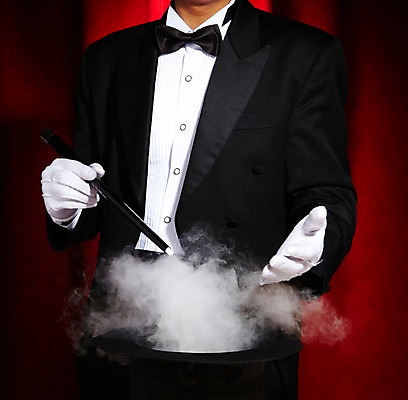 포토 JPG 스튜디오촬영 손 잡화 남자 장갑 신체 나비넥타이 실내 한명 손짓 성인 신체부위 마술 마술사 커튼 연기 마술봉 마술도구 마술사모자 마술사복장 흰장갑 성인만 국내포토 모자_잡화 1 옷 모션 넥타이 사람 내부 도구 파일형식