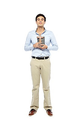 포토 JPG 스튜디오촬영 전신 서양인 외국인 해외기획촬영 직업 해외 2011년태국 남자 기독교 종교 포즈 십자가 종교용품 모션 기독교용품 실내 한명 서기 미소 웃음 들기 누끼 사람 20대 성인 앞모습 눈감음 성경 기독교인 종교인 신도 선교사 선교 선교활동 남자만 남자한명만 성인남자만 청년만 청년남자만 청년남자한명만 성인한명만 성인남자한명만 성인만 국내포토 1 뷰포인트 표정 인종 청년 내부 파일형식