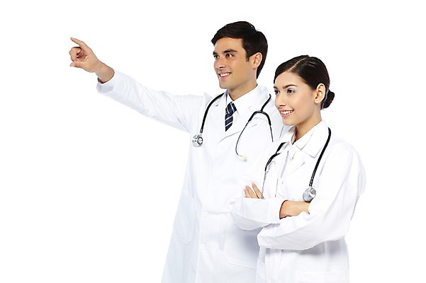 포토 JPG 스튜디오촬영 서양인 외국인 해외기획촬영 직업 해외 여자 2011년태국 남자 포즈 청진기 의료기기 실내 서기 웃음 누끼 사람 손짓 상반신 20대 성인 두명 치료 팔짱 진료 의사 검지손가락 가리킴 의료용품 가운 의사가운 청년만 성인만 국내포토 옷 손가락 의학 모션 표정 인종 청년 내부 의료진 파일형식