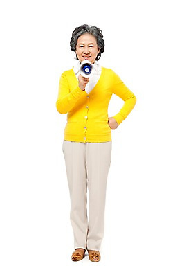 포토 JPG 스튜디오촬영 전신 모델 라이프스타일 여자 노년 할머니 허리손 포즈 안내 실내 말하기 한명 서기 미소 웃음 들기 누끼 사람 동양인 라이프 앞모습 실버라이프 노후 확성기 한국인 메시지 실버 60대 알림 여자만 여자한명만 노인만 노인여자만 노인여자한명만 소식_알림 국내포토 1 뷰포인트 컨셉 모션 표정 인종 성인 내부 생활 성인만 파일형식