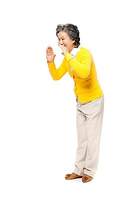 포토 JPG 스튜디오촬영 전신 모델 라이프스타일 응시 여자 노년 할머니 포즈 실내 손바닥 말하기 한명 서기 미소 웃음 누끼 사람 동양인 손짓 라이프 옆모습 실버라이프 노후 외침 한국인 실버 60대 여자만 여자한명만 노인만 노인여자만 노인여자한명만 국내포토 1 손 시선 뷰포인트 모션 표정 인종 성인 내부 생활 소리 성인만 파일형식