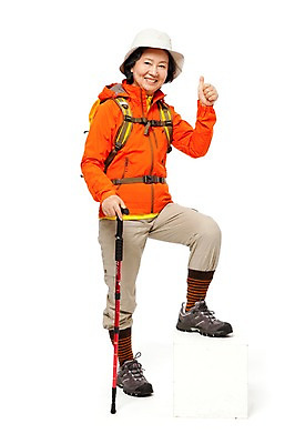 포토 JPG 스튜디오촬영 전신 모델 모자 라이프스타일 여자 노년 할머니 여유 스포츠 포즈 가방 배낭 지팡이 레저용품 레저 실내 건강 한명 서기 미소 웃음 들기 누끼 사람 동양인 손짓 취미 라이프 레포츠 실버라이프 노후 운동 걷기 건강관리 등산 트래킹 한국인 엄지손가락 최고 실버 60대 등산복 즐거움 등산용품 등산가방 등산모자 다리들기 여자만 여자한명만 노인만 노인여자만 노인여자한명만 국내포토 모자_잡화 1 잡화 옷 감정 손가락 모션 표정 관리 인종 성인 내부 생활 레포츠용품 성인만 파일형식