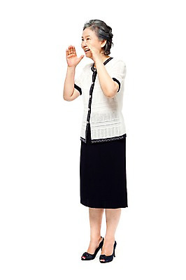 포토 JPG 스튜디오촬영 전신 모델 라이프스타일 응시 여자 노년 할머니 포즈 실내 말하기 한명 서기 미소 웃음 누끼 사람 동양인 손짓 라이프 실버라이프 노후 외침 한국인 실버 60대 여자만 여자한명만 노인만 노인여자만 노인여자한명만 국내포토 1 시선 모션 표정 인종 성인 내부 생활 소리 성인만 파일형식