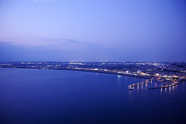 포토 JPG 주간 구름 해외풍경 해외 아시아 바다 자연현상 하늘 풍경 해변 사람없음 야외 도시풍경 노을 일본 도시 해안도시 가마쿠라 에노시마 국내포토 자연요소 나라 자연 파일형식