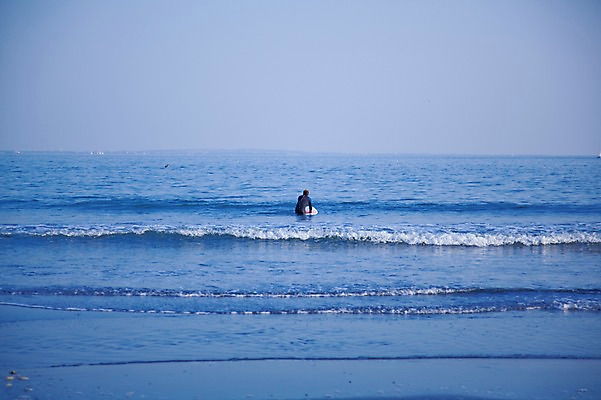 포토 JPG 주간 해외풍경 해외 아시아 물결 파도 바다 레저 한명 사람 풍경 해변 야외 레포츠 일본 윈드서핑 수상스포츠 서핑 가마쿠라 에노시마 국내포토 자연요소 1 나라 스포츠 파일형식