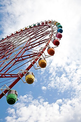 포토 JPG 주간 구름 해외풍경 해외 아시아 로우앵글 하늘 풍경 사람없음 야외 도시풍경 일본 놀이공원 동경 도쿄 놀이기구 순환 대관람차 오다이바 국내포토 자연요소 나라 뷰포인트 모션 테마파크 도시 파일형식