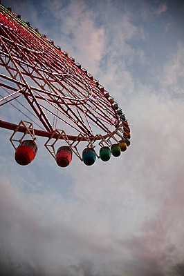 포토 JPG 주간 구름 해외풍경 해외 아시아 로우앵글 하늘 풍경 사람없음 야외 도시풍경 일본 놀이공원 동경 도쿄 놀이기구 대관람차 오다이바 국내포토 자연요소 나라 뷰포인트 테마파크 도시 파일형식