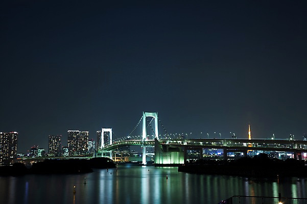 포토 JPG 해외풍경 해외 건축물 현대건축 아시아 바다 야경 조명 빌딩 사람없음 야외 건물 빛 도시풍경 탑 일본 고층빌딩 어둠 동경 도시 도심 도쿄 저녁 해안도시 오다이바 도쿄타워 레인보우브리지 레인보우브릿지 해상도시 가교 국내포토 건축 나라 풍경 야간 파일형식 풍경_경치