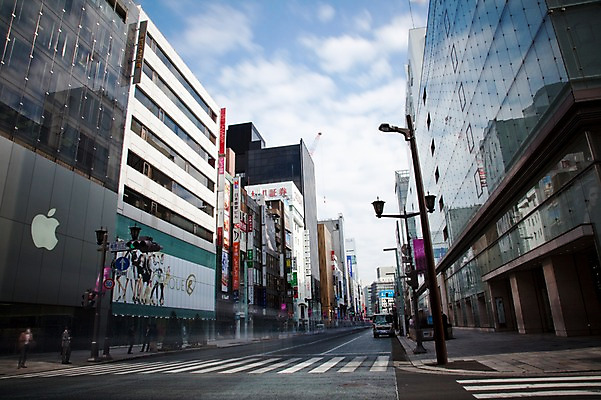 포토 JPG 주간 구름 해외풍경 해외 건축물 아시아 도로 길 가로등 자동차 하늘 거리 거리풍경 사람 풍경 빌딩 야외 건물 도시풍경 일본 고층빌딩 원근감 차도 동경 도시 보행자 횡단보도 도심 도쿄 오다이바 국내포토 자연요소 공공시설 건축 나라 육상교통 뷰포인트 교통시설 보행로 파일형식
