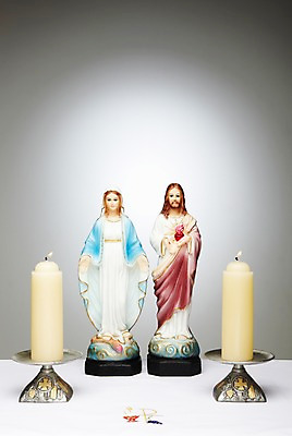 포토 JPG 스튜디오촬영 종교 인형 초 종교용품 실내 사람없음 조각상 천주교 하나님 오브젝트 촛대 천주교용품 성모상 제대보 국내포토 내부 조형물 신_종교 파일형식